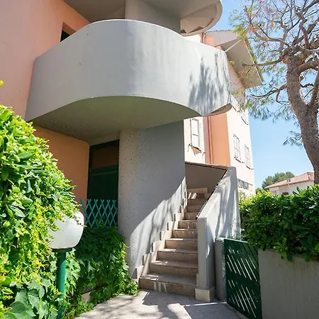 Διαμέρισμα Trilocale Fronte Mare Con Piscina Condominiale