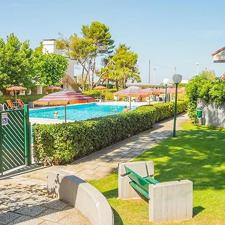 Trilocale Fronte Mare Con Piscina Condominiale * Marcelli