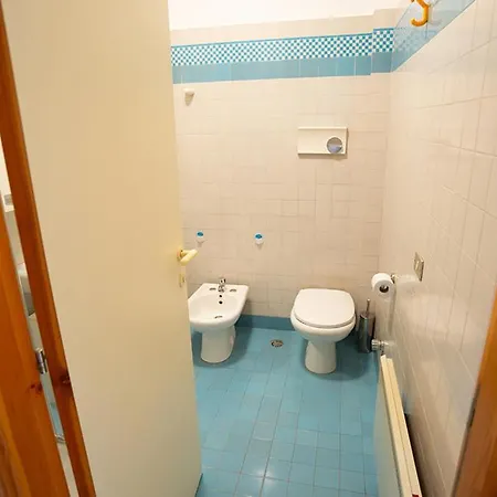 Trilocale Fronte Mare Con Piscina Condominiale Marcelli