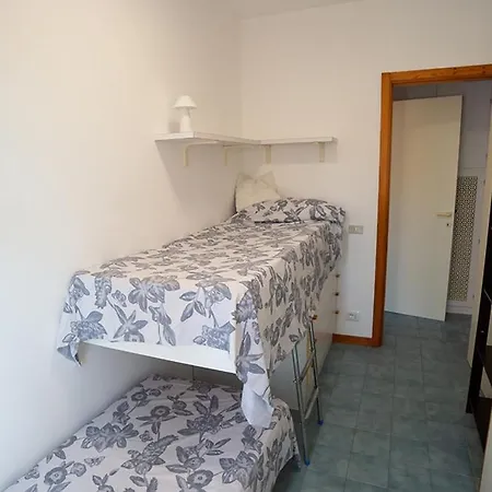 Trilocale Fronte Mare Con Piscina Condominiale Marcelli
