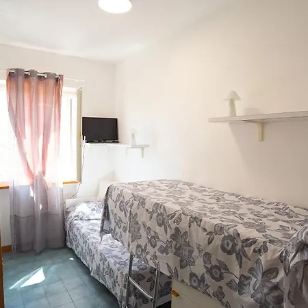 Trilocale Fronte Mare Con Piscina Condominiale Διαμέρισμα